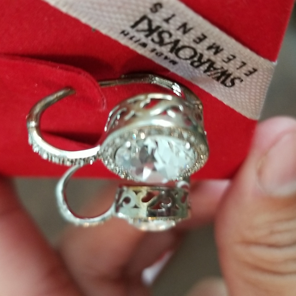 BRAND NEW  Swarovski crystal earrings! - Picture 3 of 4